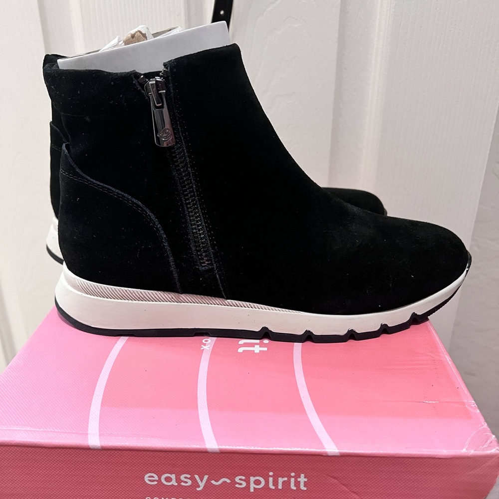 NWT suede Black sneaker bootie waterproof